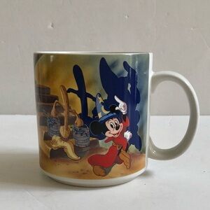 DISNEY FANTASIA DANCING MICKEY MOUSSE COFFEE MUG CUP MOVIE 1940 MADE IN JAPAN